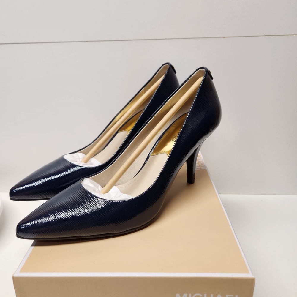 Michael kors flex mid pump Navy color patent Leather